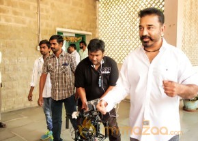 Cheekati Rajyam movie working stills photo 15
