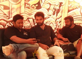 Cheekati Rajyam movie working stills photo 2