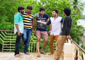 Chejaari Vellake Movie Stills photo 3