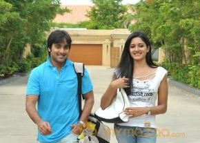 Chukkalanti Ammayi Chakkanaina Abbai Movie Stills  photo 23