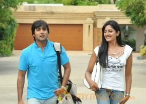 Chukkalanti Ammayi Chakkanaina Abbai Movie Stills  photo 24