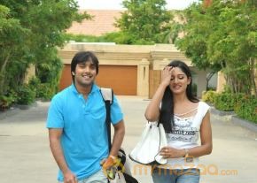 Chukkalanti Ammayi Chakkanaina Abbai Movie Stills  photo 37