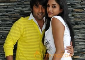 Chukkalanti Ammayi Chakkanaina Abbai Movie Stills  photo 21