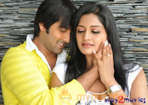Chukkalanti Ammayi Chakkanaina Abbai Movie Stills  photo 11