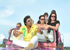 Chukkalanti Ammayi Chakkanaina Abbai Movie Stills  photo 25
