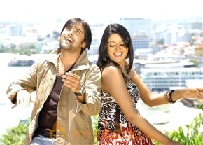 Chukkalanti Ammayi Chakkanaina Abbai Movie Stills photo 16