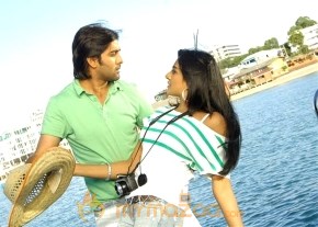Chukkalanti Ammayi Chakkanaina Abbai Movie Stills photo 17