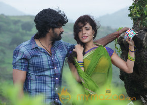 Dalam New Movie Stills   photo 25