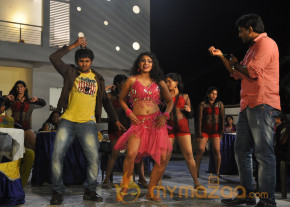 Deal Movie New Stills  photo 9