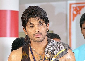 Desamuduru Movie Stills photo 25