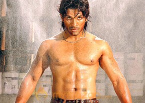 Desamuduru Movie Stills photo 28