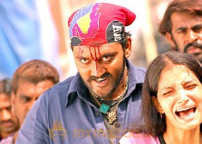 Desamuduru Movie Stills photo 42