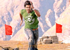 Desamuduru Movie Stills photo 45