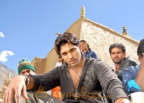 Desamuduru Movie Stills photo 54
