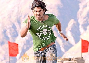 Desamuduru Movie Stills photo 56