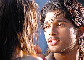 Desamuduru Movie Stills photo 75