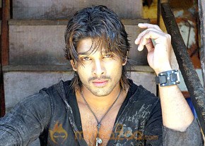 Desamuduru Movie Stills photo 79