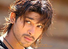 Desamuduru Movie Stills photo 80