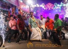 Dhanush-Kajal Aggarwal Maari movie stills photo 4