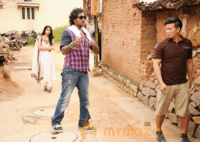 Doosukeltha Movie Onlocation Stills  photo 24