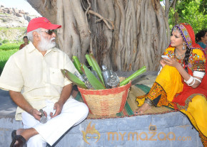 Doosukeltha Movie Onlocation Stills  photo 34