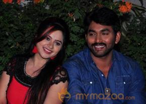 Evaru Donga Telugu Movie Stills photo 7