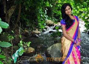 Evaru Donga photo 8