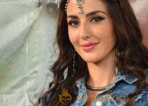 Farah Karimi Thikka Item Girl Hot Photos photo 10