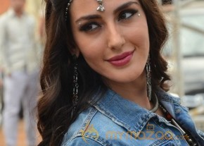 Farah Karimi Thikka Item Girl Hot Photos photo 24