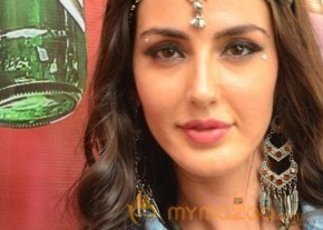 Farah Karimi Thikka Item Girl Hot Photos photo 33