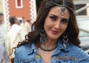 Farah Karimi Thikka Item Girl Hot Photos photo 4