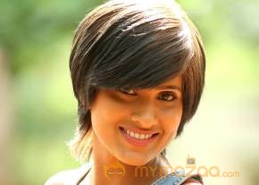 Geethanjali in Affair Telugu Movie Latest Stills photo 7