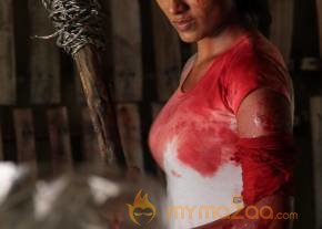 Geethanjali in Affair Telugu Movie Latest Stills photo 11