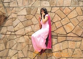 Genelia In Katha photo 2