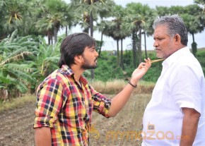 Godavari Navvindi Telugu Movie Stills photo 2