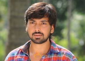 Godavari Navvindi Telugu Movie Stills photo 4
