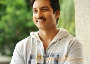 Gopichand Soukyam Telugu Movie Stills photo 2