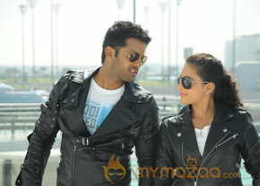 Gunde Jaari Gallanthayindhe Movie New Stills  photo 10