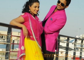 Gunde Jaari Gallanthayindhe Movie New Stills  photo 9
