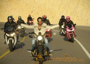 Gunde Jaari Gallanthayindhe New Movie Stills  photo 12