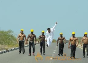 Gunde Jaari Gallanthayindhe New Movie Stills  photo 38