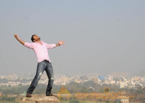 Gunde Jaari Gallanthayindhe New Movie Stills  photo 25