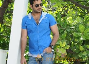 Gunde Jaari Gallanthayindhe New Movie Stills  photo 42
