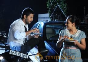 Gunde Jaari Gallanthayindhe New Movie Stills  photo 30
