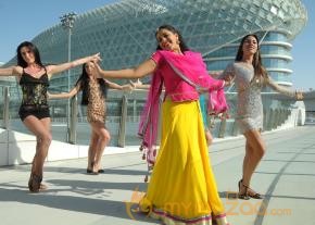 Gunde Jaari Gallanthayindhe New Movie Stills  photo 34