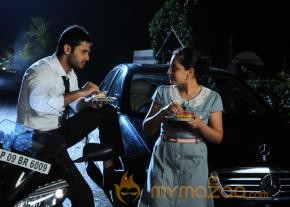 Gunde Jaari Gallanthayindhe New Movie Stills  photo 2