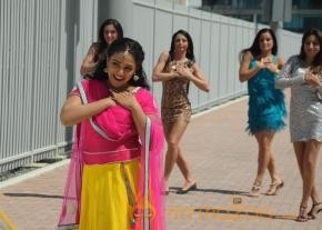 Gunde Jaari Gallanthayindhe New Movie Stills  photo 32