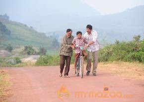 Hithudu Movie Latest Stills photo 31
