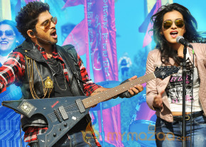 Iddarammayilatho Movie Stills  photo 11