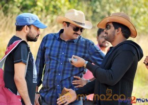 Iddarammayilatho Movie & Working Stills  photo 27